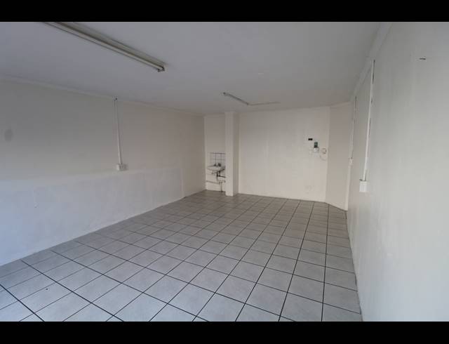30M² RETAIL TO LET IN SALDANHA CENTRAL